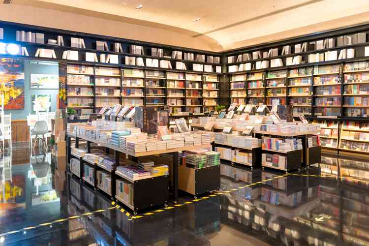 推理小說出版，迷霧之城，時間的謎底